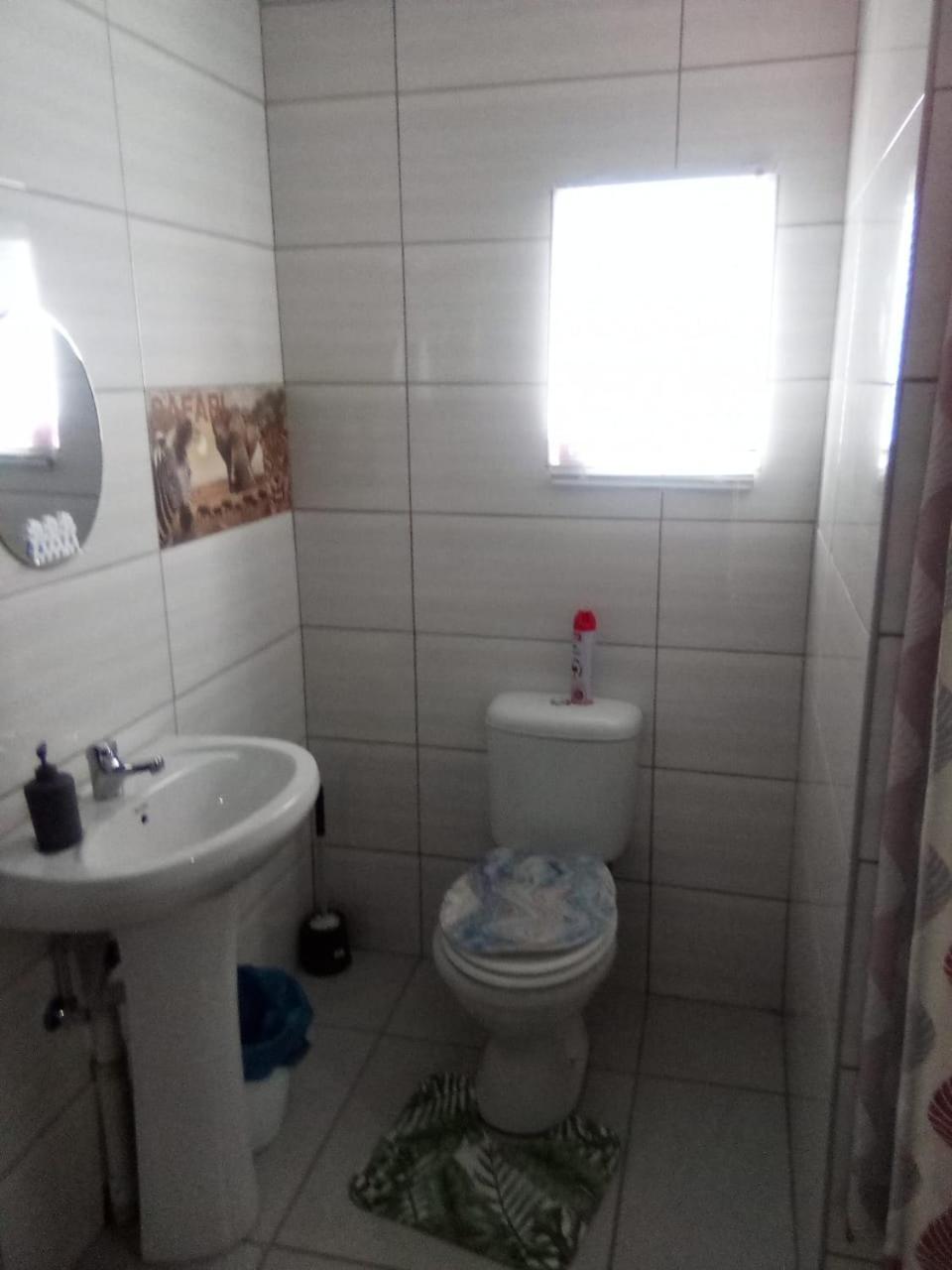 The Croc Guest House Springs  Bagian luar foto