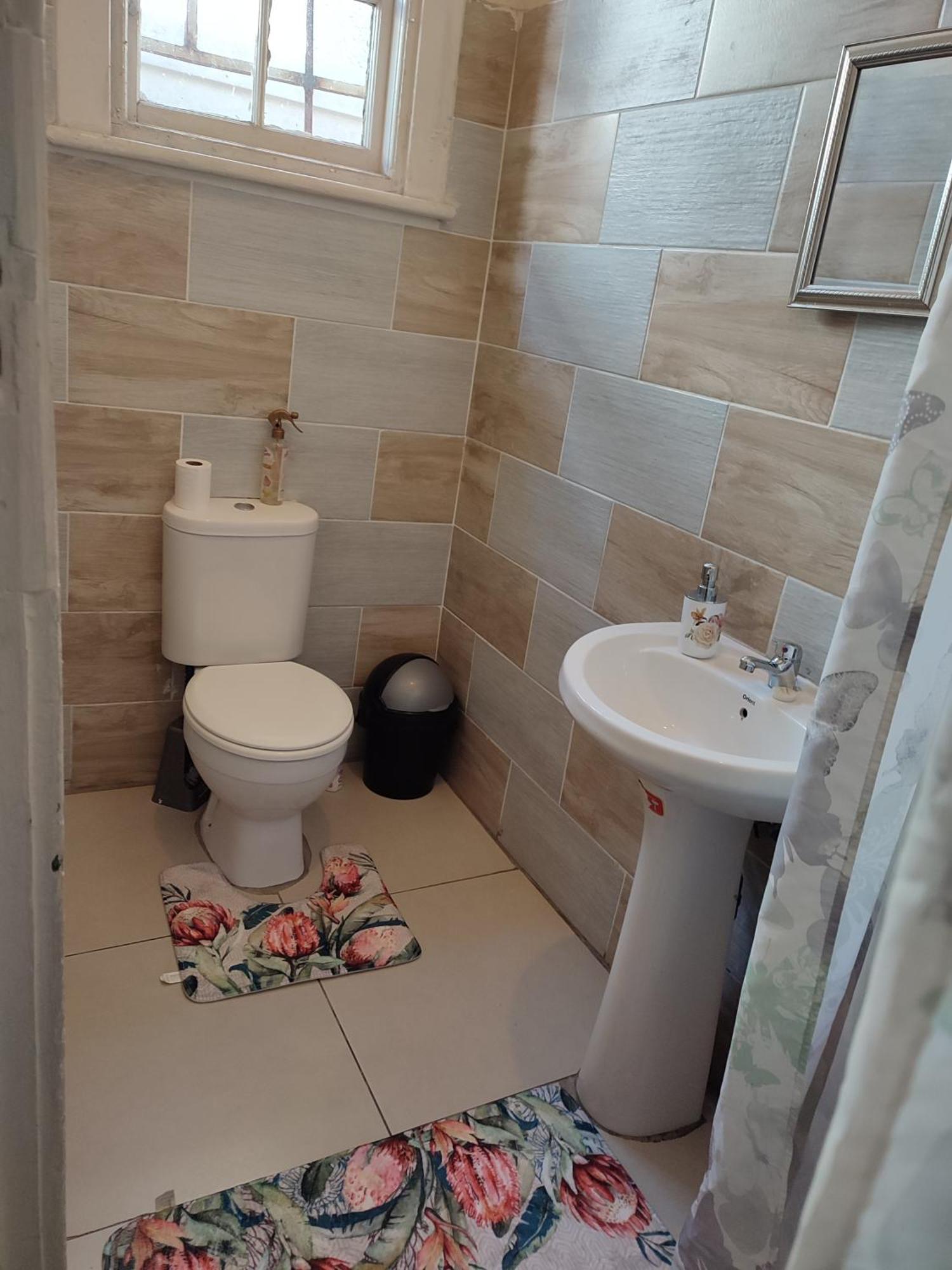The Croc Guest House Springs  Bagian luar foto