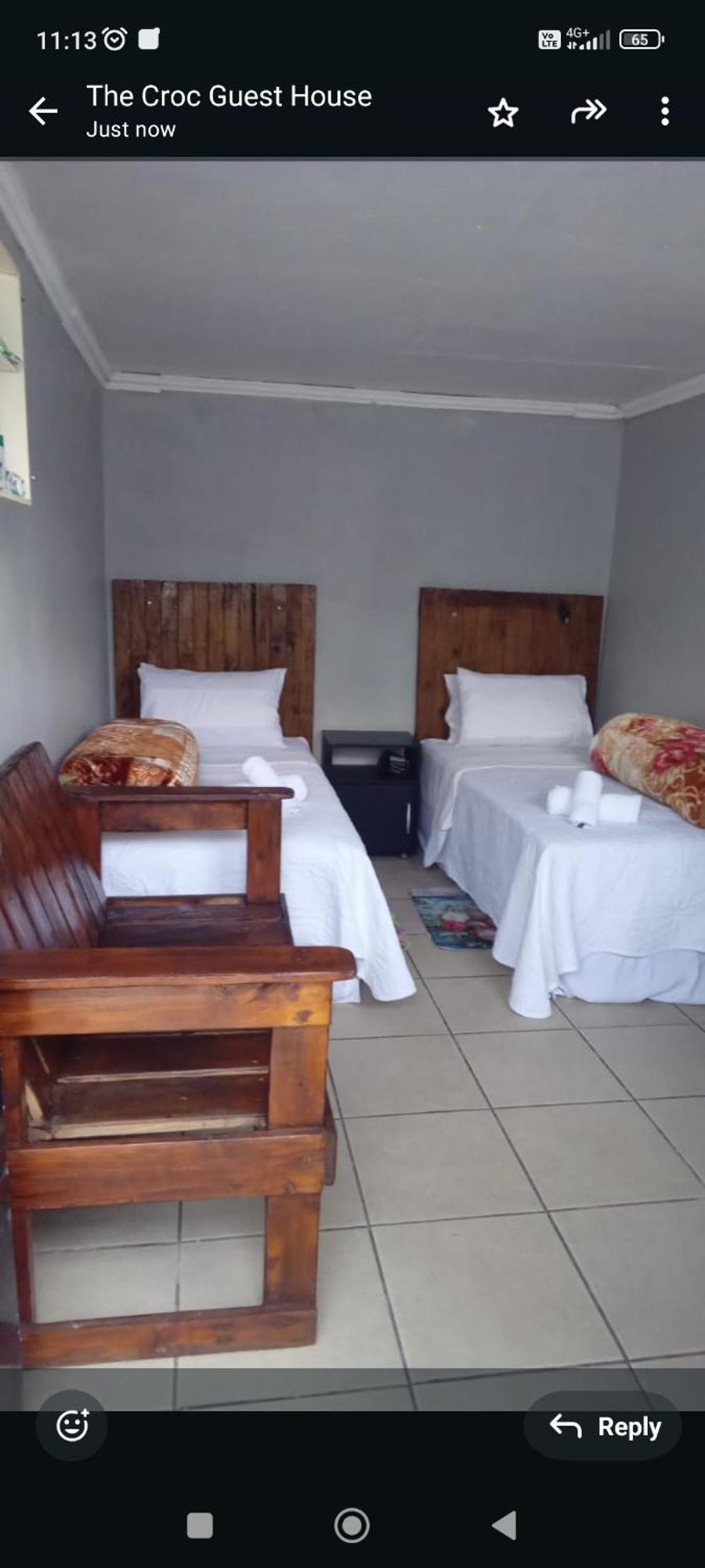 The Croc Guest House Springs  Bagian luar foto